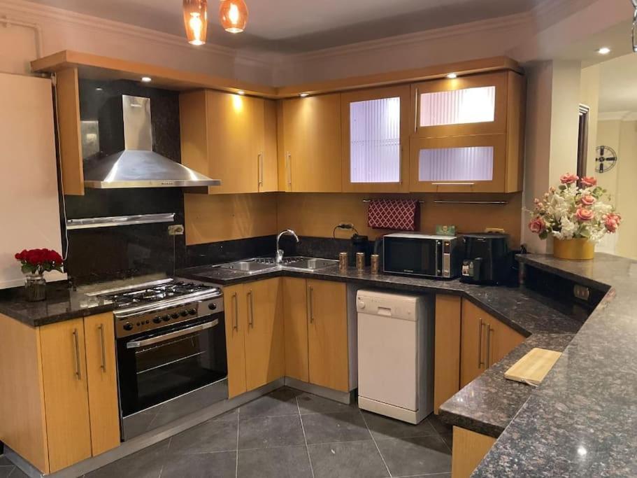 Your Peaceful Haven In Degla Apartment